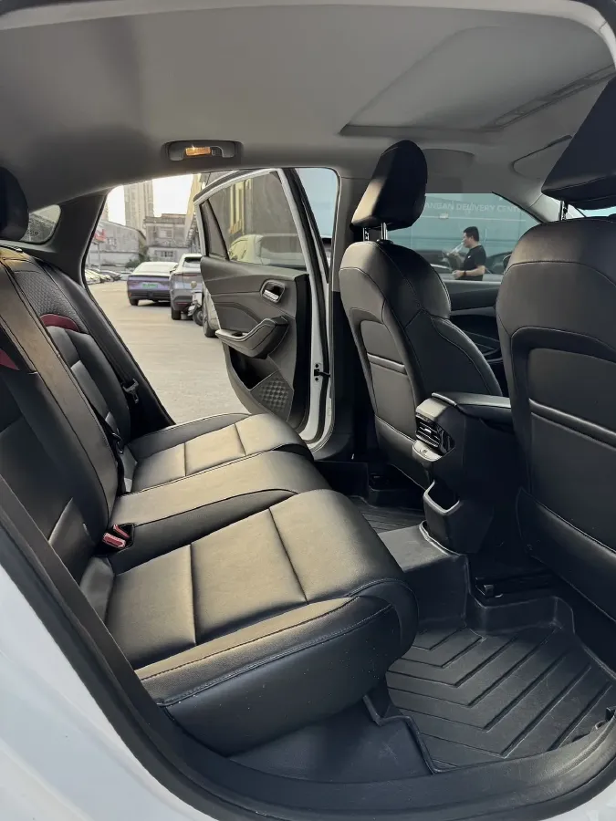 2021 MG 5 1.5L 120HP L4 5MT,autocango,china used car exporter,china ev exporter,chinese used car exporter,chinese used ev exporter