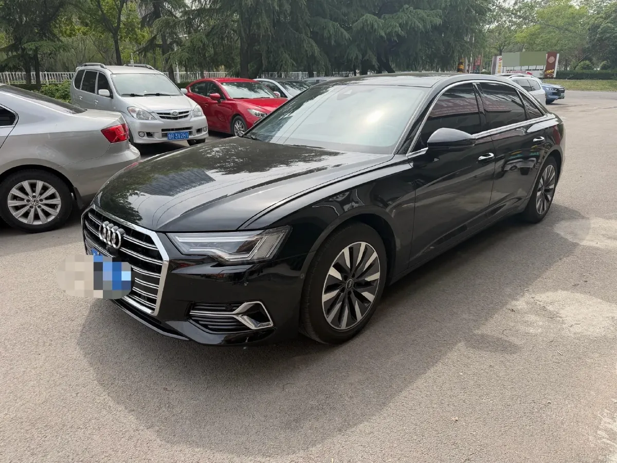2024 Audi A6L 2.0T 245HP L4 7DCT,autocango,china used car exporter,china ev exporter,chinese used car exporter,chinese used ev exporter