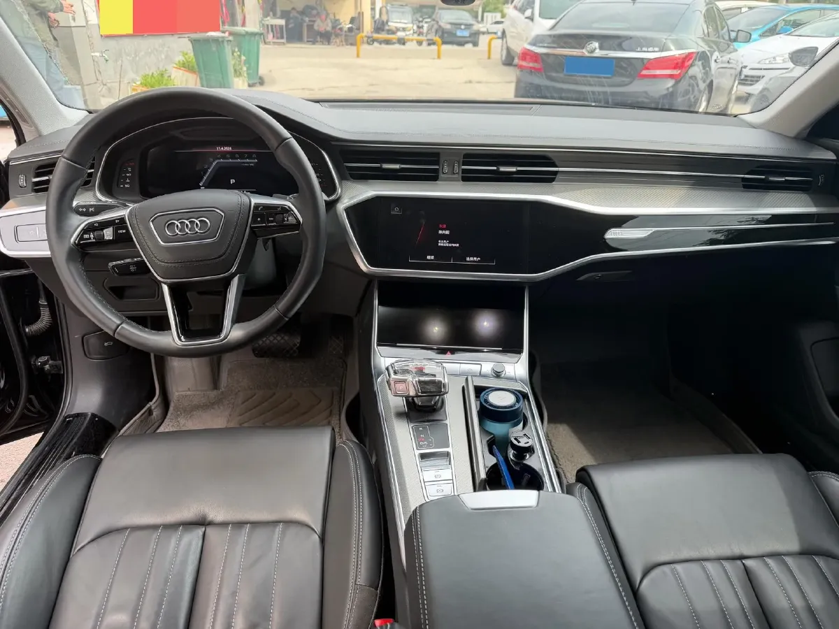 2024 Audi A6L 2.0T 245HP L4 7DCT,autocango,china used car exporter,china ev exporter,chinese used car exporter,chinese used ev exporter