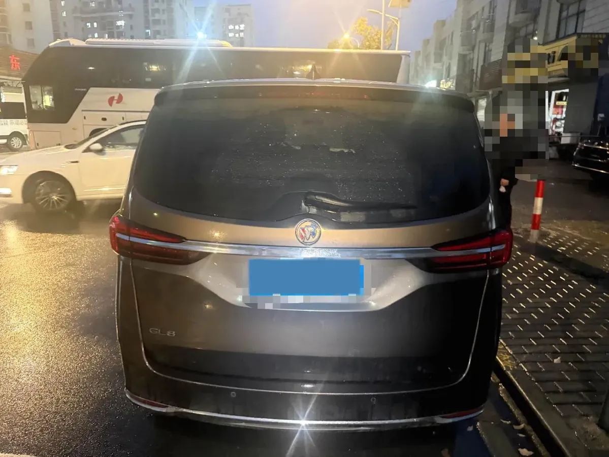 2023 Buick GL8 2.0T 237HP L4 9AT,autocango,china used car exporter,china ev exporter,chinese used car exporter,chinese used ev exporter