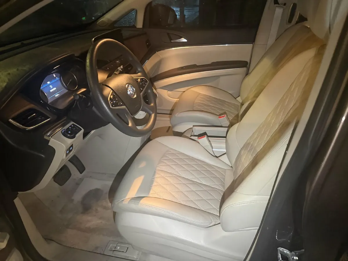 2023 Buick GL8 2.0T 237HP L4 9AT,autocango,china used car exporter,china ev exporter,chinese used car exporter,chinese used ev exporter