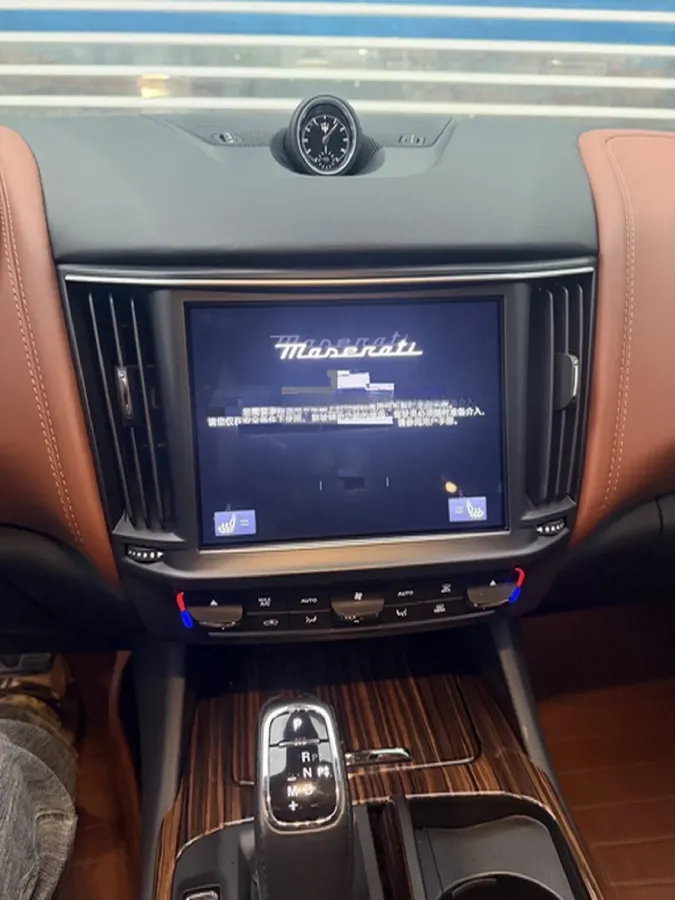 2021 Maserati Levante 3.0T 350HP V6 8AT,autocango,china used car exporter,china ev exporter,chinese used car exporter,chinese used ev exporter