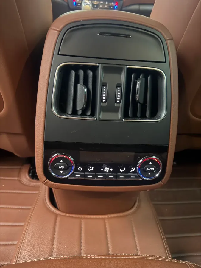 2021 Maserati Levante 3.0T 350HP V6 8AT,autocango,china used car exporter,china ev exporter,chinese used car exporter,chinese used ev exporter