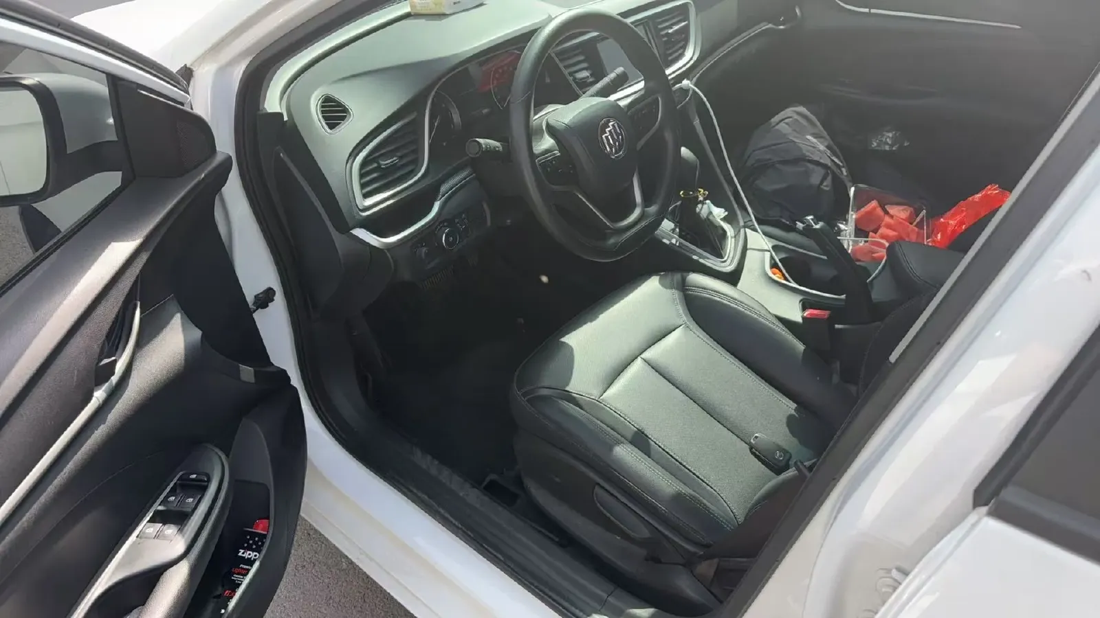 2021 Buick Excelle 1.5L 113HP L4 6AT,autocango,china used car exporter,china ev exporter,chinese used car exporter,chinese used ev exporter