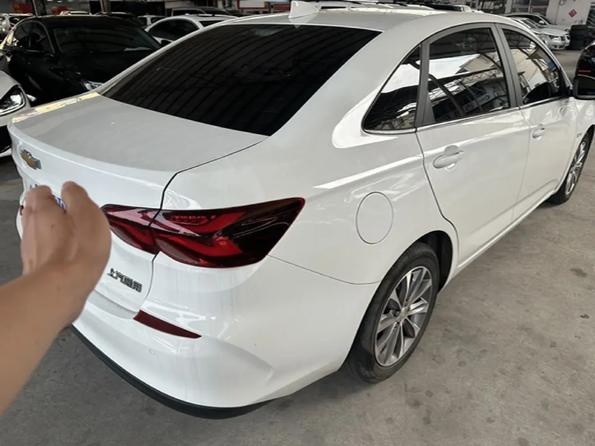 2021 Chevrolet Monza 1.5L 113HP L4 6AT,autocango,china used car exporter,china ev exporter,chinese used car exporter,chinese used ev exporter