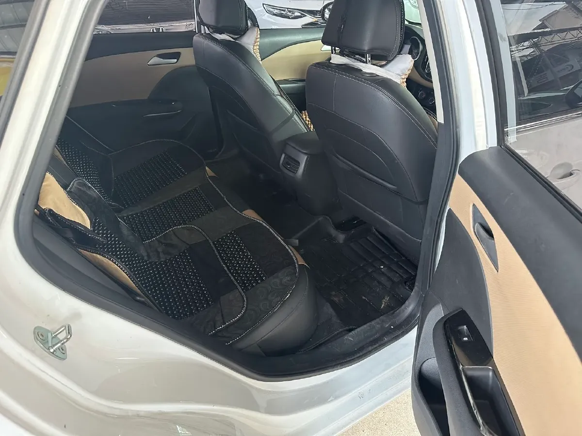 2021 Chevrolet Monza 1.5L 113HP L4 6AT,autocango,china used car exporter,china ev exporter,chinese used car exporter,chinese used ev exporter