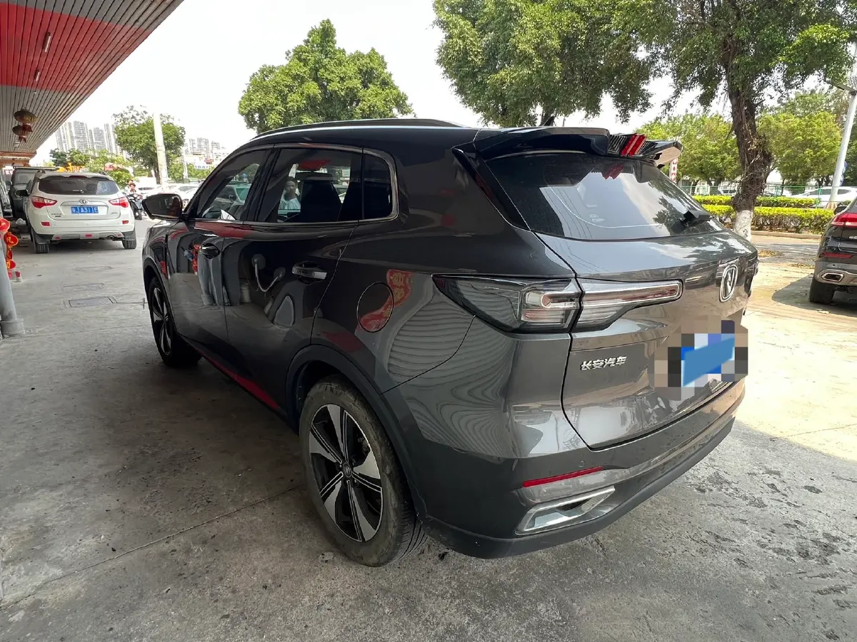 2022 ChangAn Oshan X7 Plus 1.5T 188HP L4 7DCT,autocango,china used car exporter,china ev exporter,chinese used car exporter,chinese used ev exporter