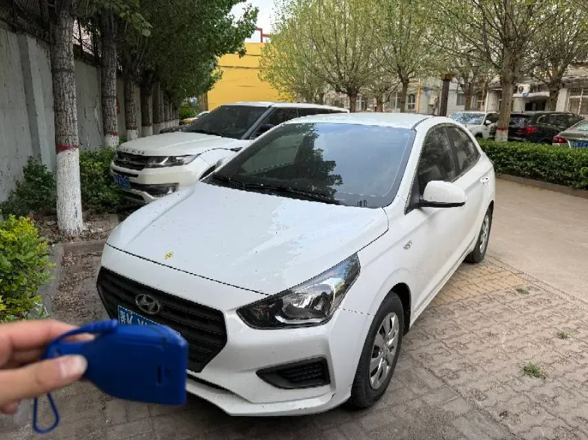 2017 Hyundai Reina 1.4L 95HP L4 5MT,autocango,china used car exporter,china ev exporter,chinese used car exporter,chinese used ev exporter