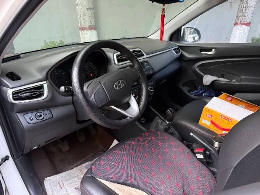 2017 Hyundai Reina 1.4L 95HP L4 5MT,autocango,china used car exporter,china ev exporter,chinese used car exporter,chinese used ev exporter