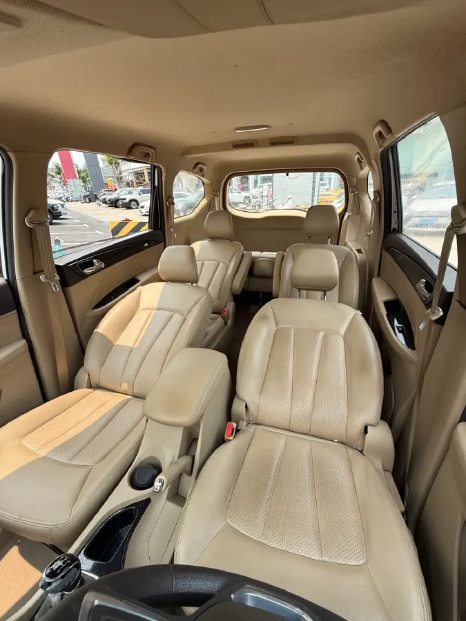 2016 BaoJun 560 1.5T 150HP L4 6MT,autocango,china used car exporter,china ev exporter,chinese used car exporter,chinese used ev exporter