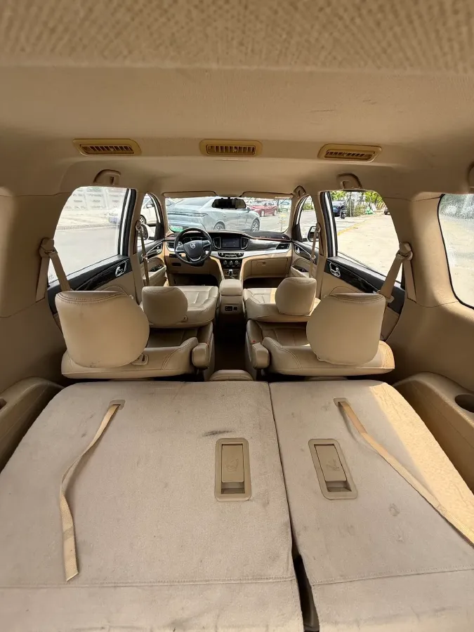 2016 BaoJun 560 1.5T 150HP L4 6MT,autocango,china used car exporter,china ev exporter,chinese used car exporter,chinese used ev exporter