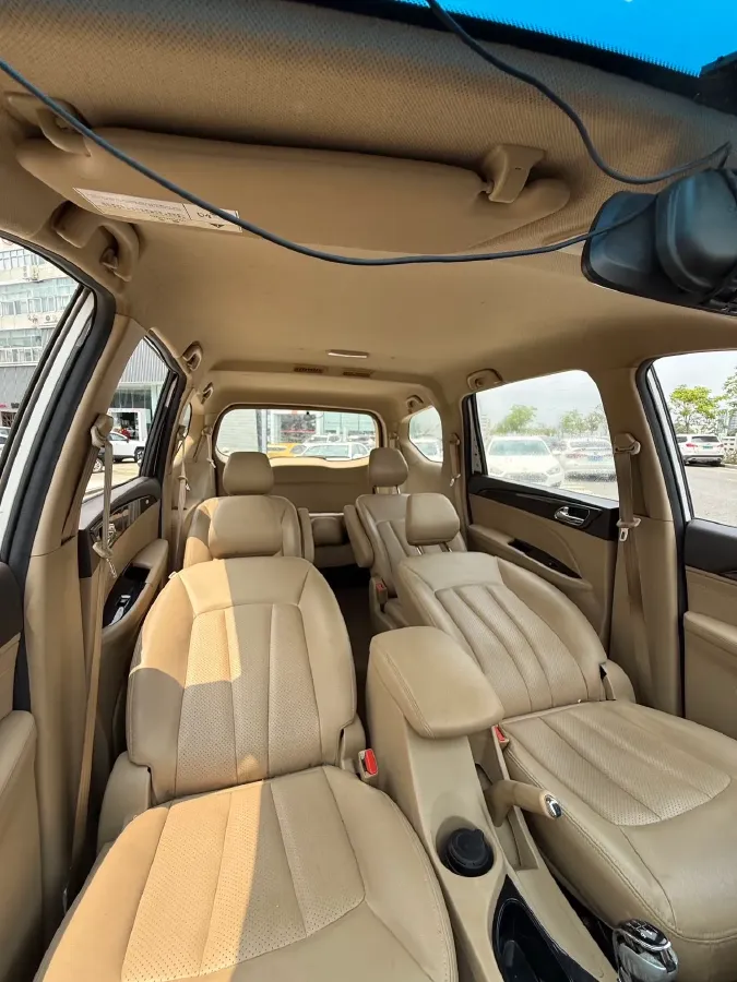 2016 BaoJun 560 1.5T 150HP L4 6MT,autocango,china used car exporter,china ev exporter,chinese used car exporter,chinese used ev exporter