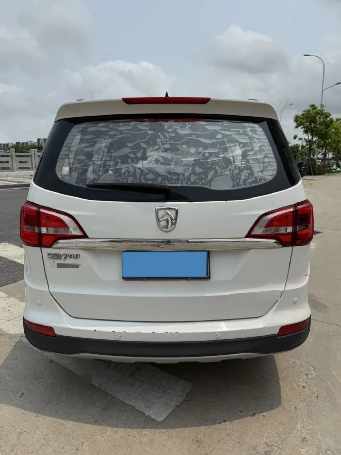 2016 BaoJun 560 1.5T 150HP L4 6MT,autocango,china used car exporter,china ev exporter,chinese used car exporter,chinese used ev exporter