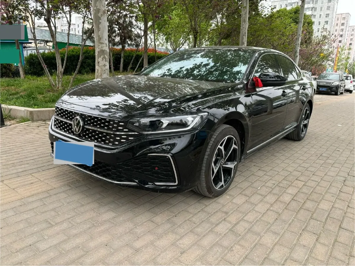 2025 Volkswagen Passat 2.0T 220HP L4 7DCT,autocango,china used car exporter,china ev exporter,chinese used car exporter,chinese used ev exporter