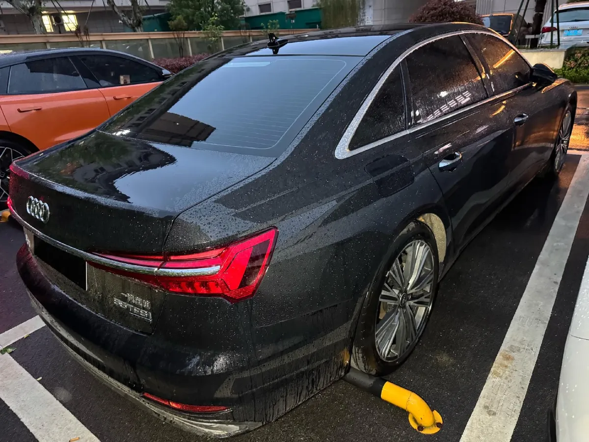 2022 Audi A6L 3.0T 340HP V6 7DCT,autocango,china used car exporter,china ev exporter,chinese used car exporter,chinese used ev exporter