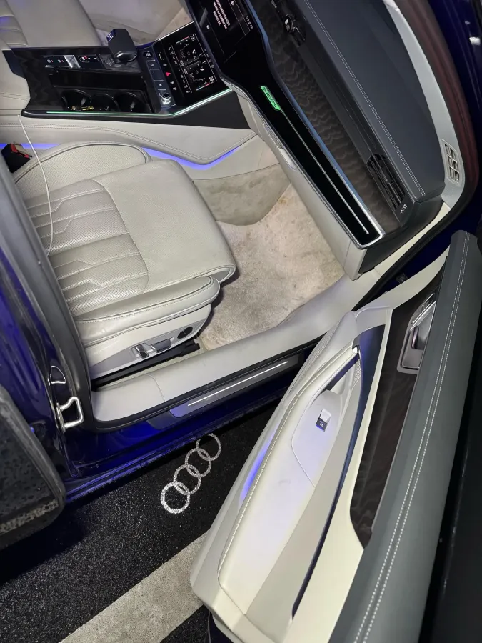 2022 Audi A6L 3.0T 340HP V6 7DCT,autocango,china used car exporter,china ev exporter,chinese used car exporter,chinese used ev exporter