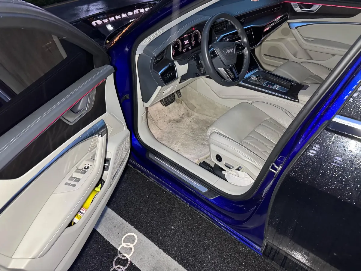 2022 Audi A6L 3.0T 340HP V6 7DCT,autocango,china used car exporter,china ev exporter,chinese used car exporter,chinese used ev exporter