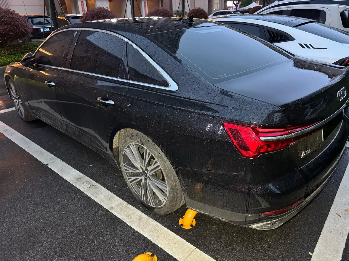 2022 Audi A6L 3.0T 340HP V6 7DCT,autocango,china used car exporter,china ev exporter,chinese used car exporter,chinese used ev exporter