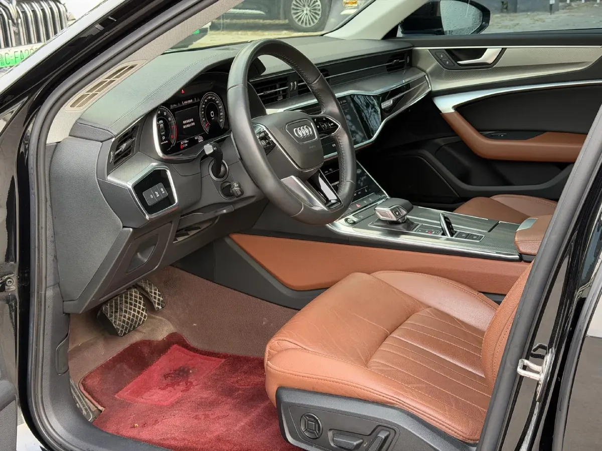 2020 Audi A6L 2.0T 224HP L4 7DCT,autocango,china used car exporter,china ev exporter,chinese used car exporter,chinese used ev exporter