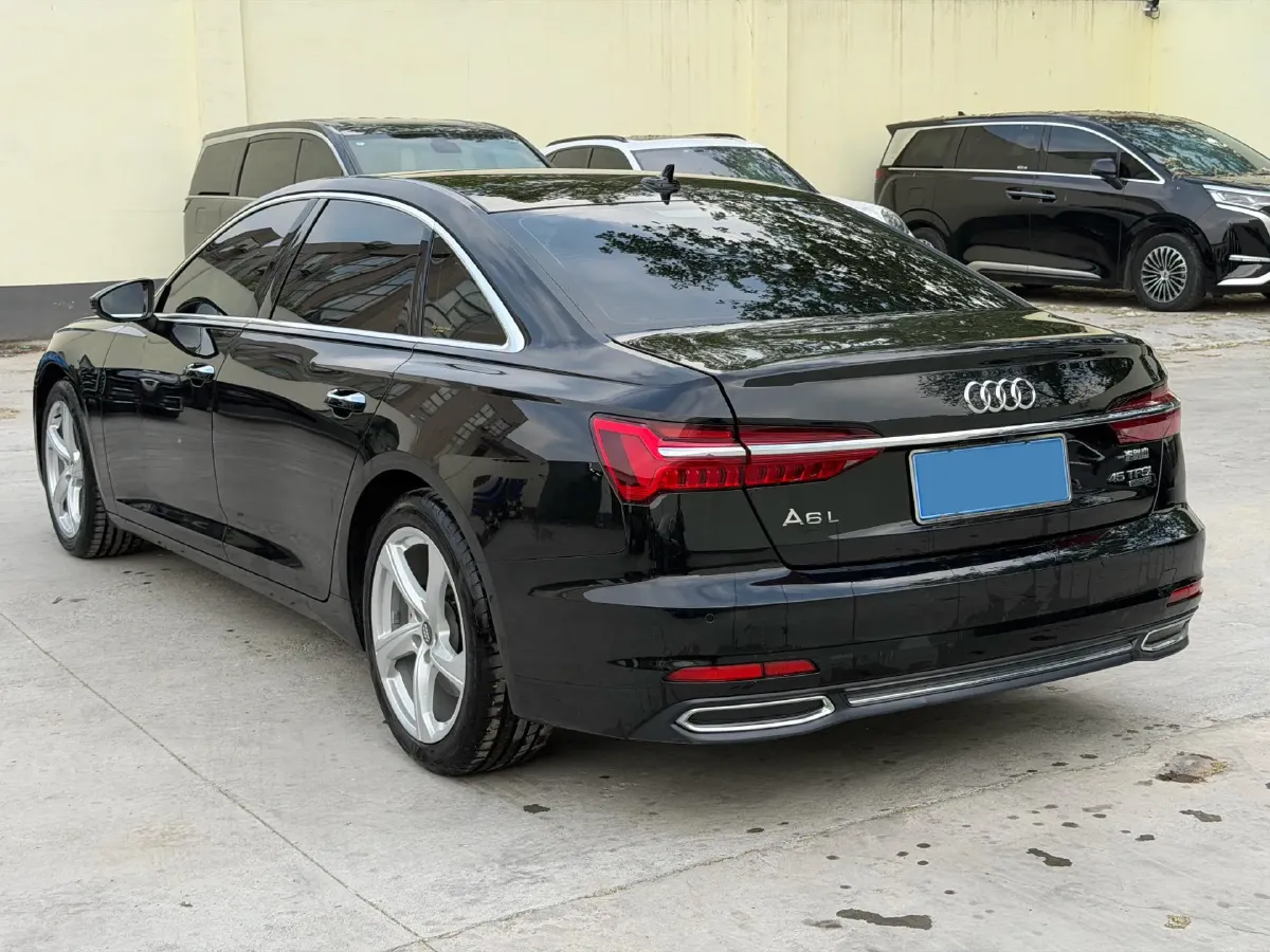 2020 Audi A6L 2.0T 224HP L4 7DCT,autocango,china used car exporter,china ev exporter,chinese used car exporter,chinese used ev exporter