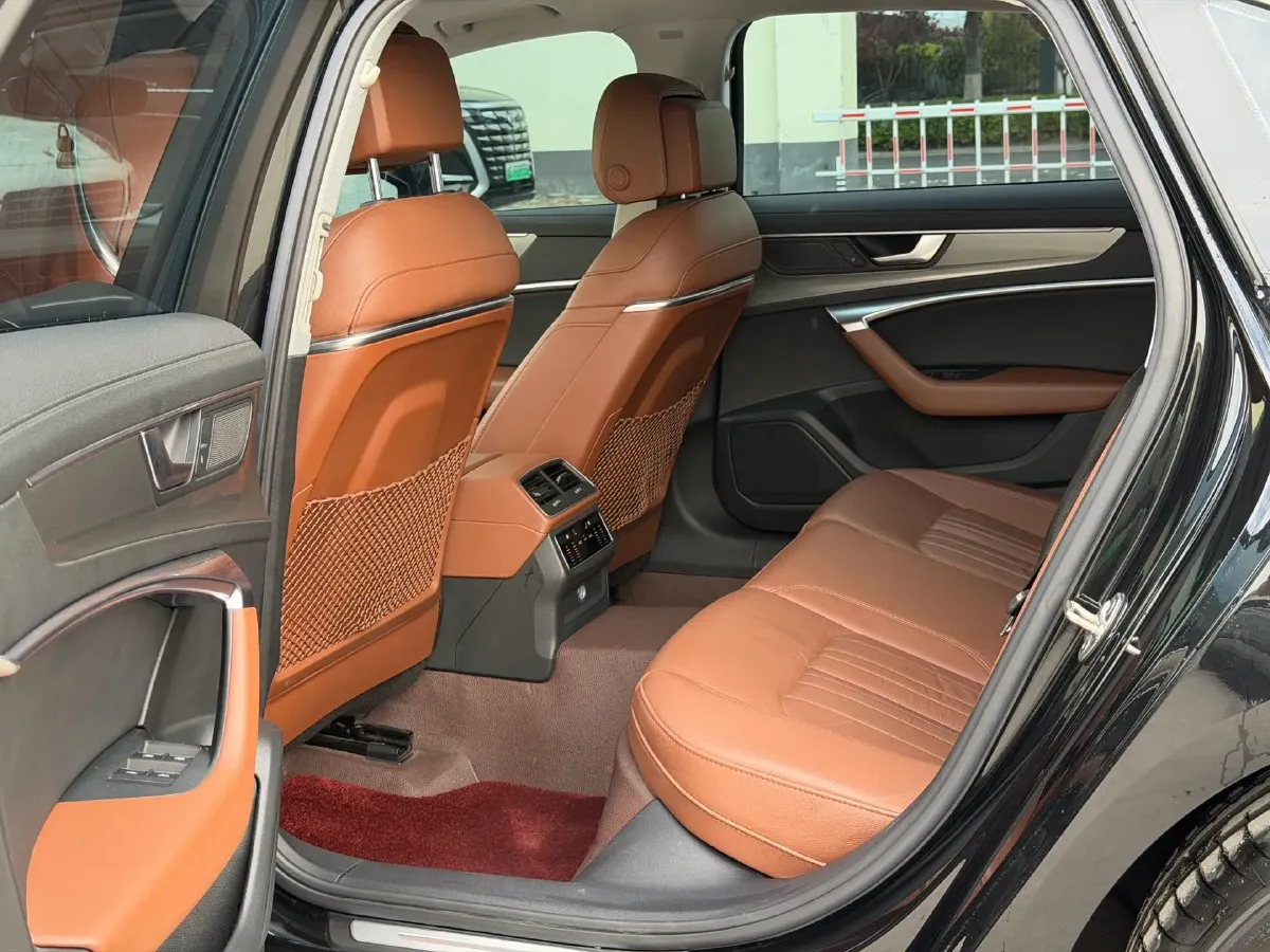 2020 Audi A6L 2.0T 224HP L4 7DCT,autocango,china used car exporter,china ev exporter,chinese used car exporter,chinese used ev exporter