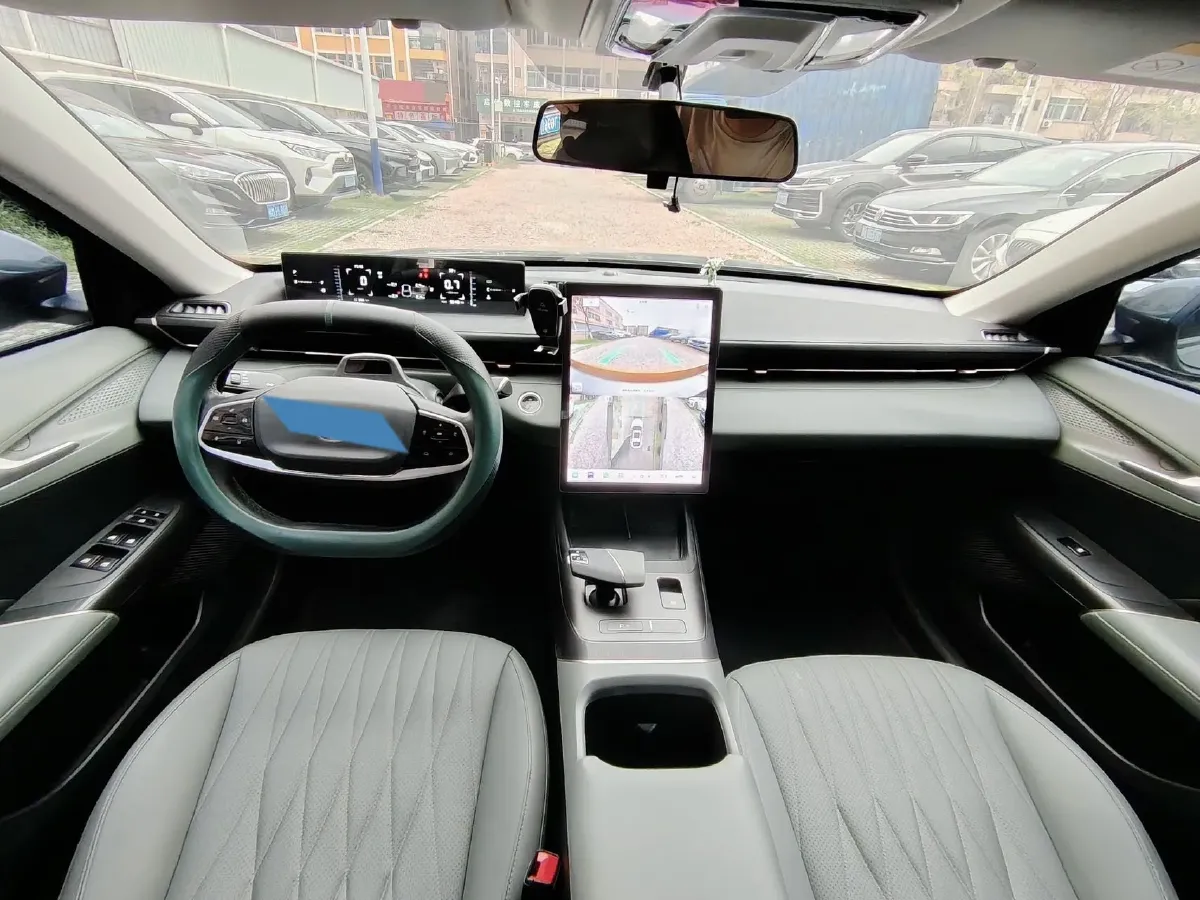 2023 ChangAn Oshan Z6 1.5T 188HP L4 7DCT,autocango,china used car exporter,china ev exporter,chinese used car exporter,chinese used ev exporter