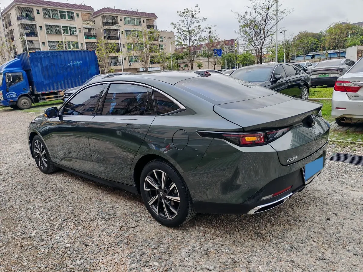 2023 ChangAn Oshan Z6 1.5T 188HP L4 7DCT,autocango,china used car exporter,china ev exporter,chinese used car exporter,chinese used ev exporter