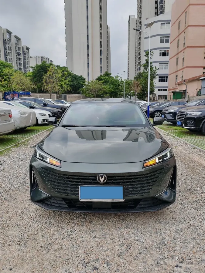 2023 ChangAn Oshan Z6 1.5T 188HP L4 7DCT,autocango,china used car exporter,china ev exporter,chinese used car exporter,chinese used ev exporter