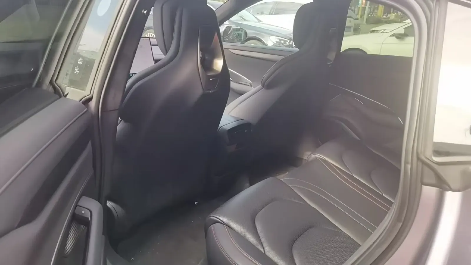 2024 MI SU7 BEV 101KWH,autocango,china used car exporter,china ev exporter,chinese used car exporter,chinese used ev exporter