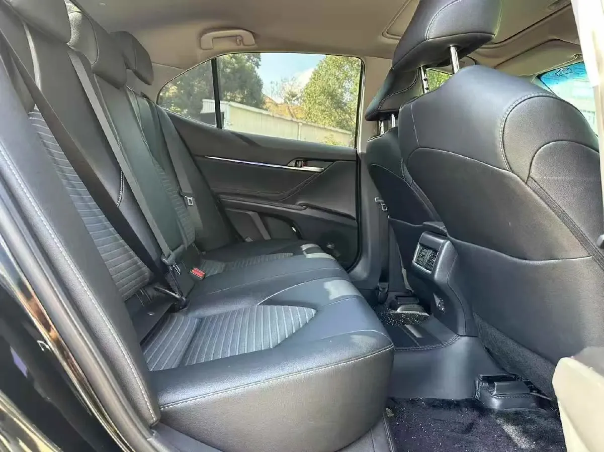 2023 Toyota Camry 2.5L 207HP L4 8AT,autocango,china used car exporter,china ev exporter,chinese used car exporter,chinese used ev exporter
