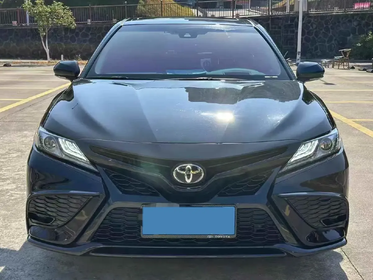 2023 Toyota Camry 2.5L 207HP L4 8AT,autocango,china used car exporter,china ev exporter,chinese used car exporter,chinese used ev exporter