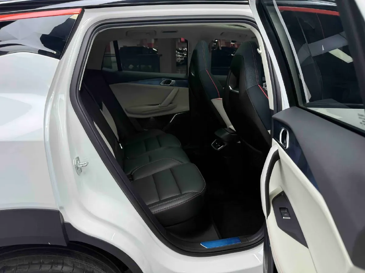 2020 LYNK&CO 06 1.5T 177HP L3 7DCT,autocango,china used car exporter,china ev exporter,chinese used car exporter,chinese used ev exporter