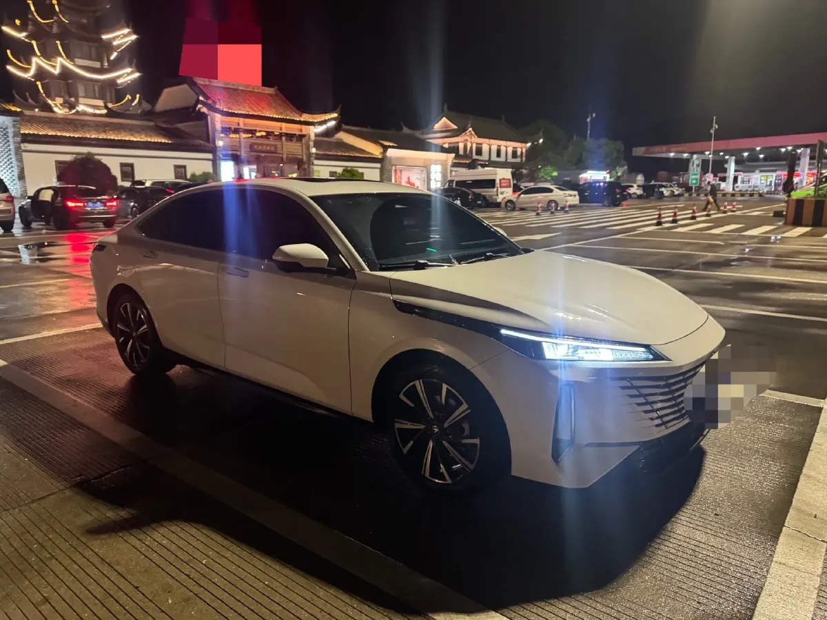 2024 ChangAn Eado 1.5T 170HP L4 7DCT,autocango,china used car exporter,china ev exporter,chinese used car exporter,chinese used ev exporter