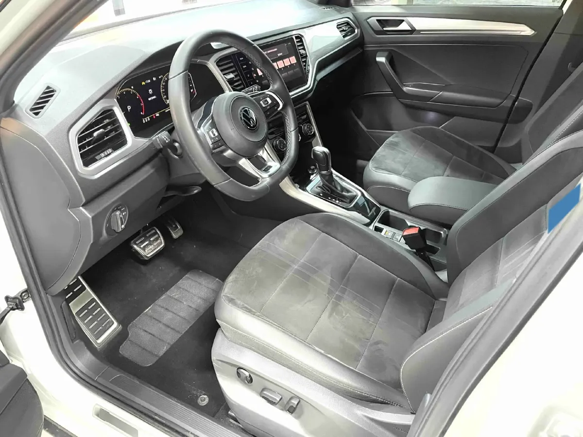 2022 Volkswagen T-Roc 1.4T 150HP L4 7DCT,autocango,china used car exporter,china ev exporter,chinese used car exporter,chinese used ev exporter