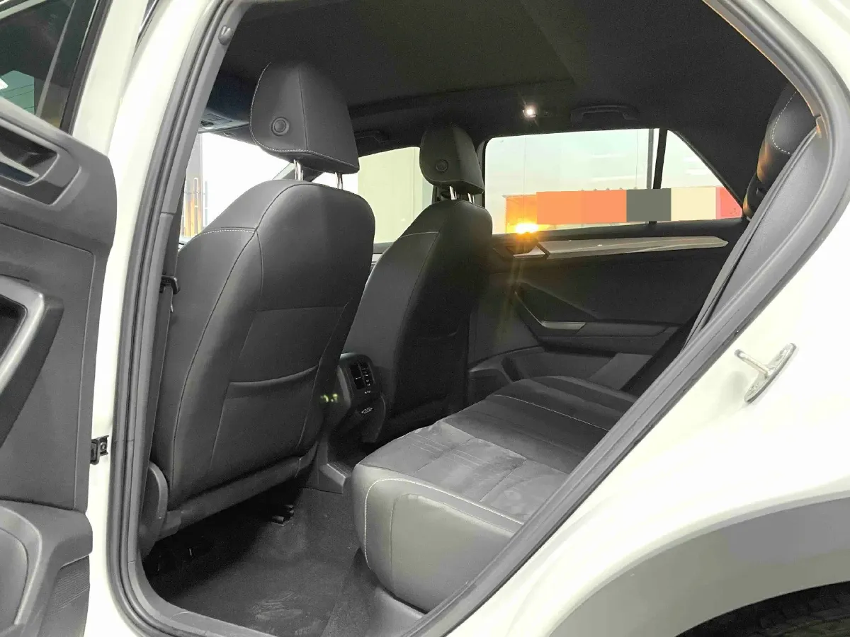 2022 Volkswagen T-Roc 1.4T 150HP L4 7DCT,autocango,china used car exporter,china ev exporter,chinese used car exporter,chinese used ev exporter