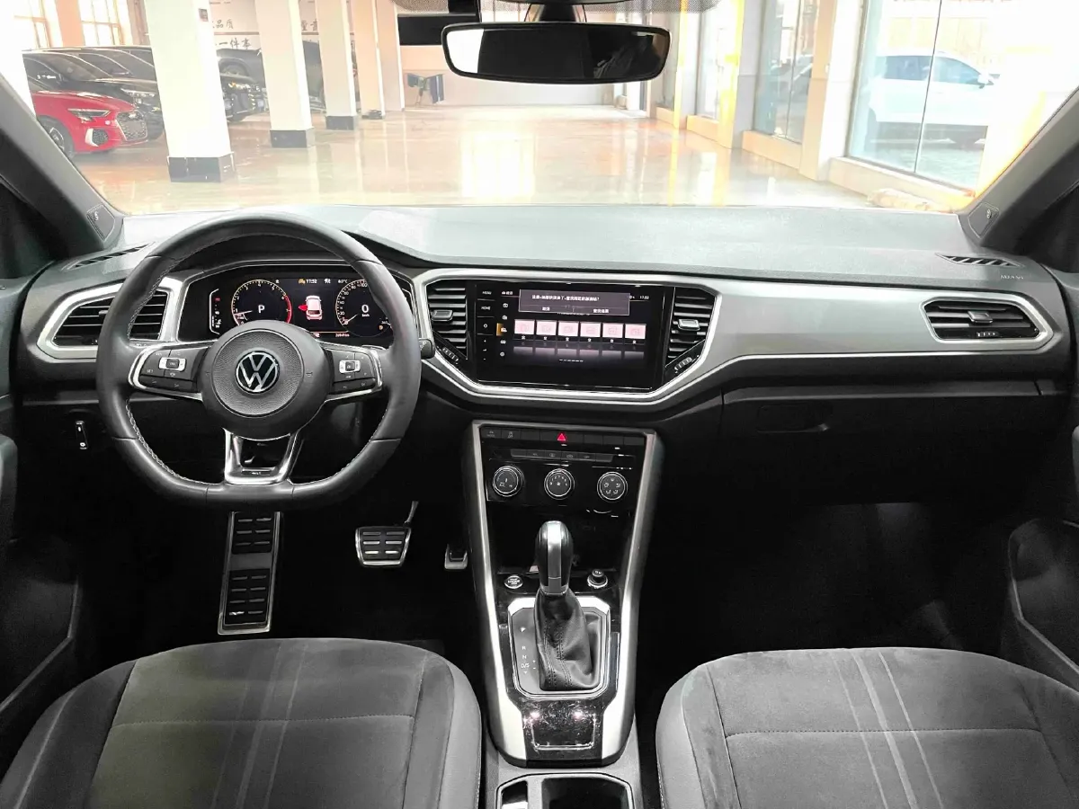 2022 Volkswagen T-Roc 1.4T 150HP L4 7DCT,autocango,china used car exporter,china ev exporter,chinese used car exporter,chinese used ev exporter