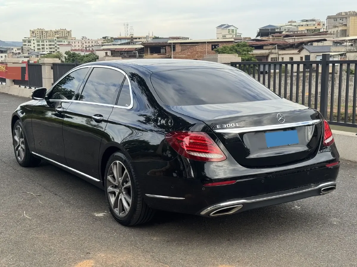 2020 Mercedes-Benz E Class 1.5T 184HP L4 9AT,autocango,china used car exporter,china ev exporter,chinese used car exporter,chinese used ev exporter