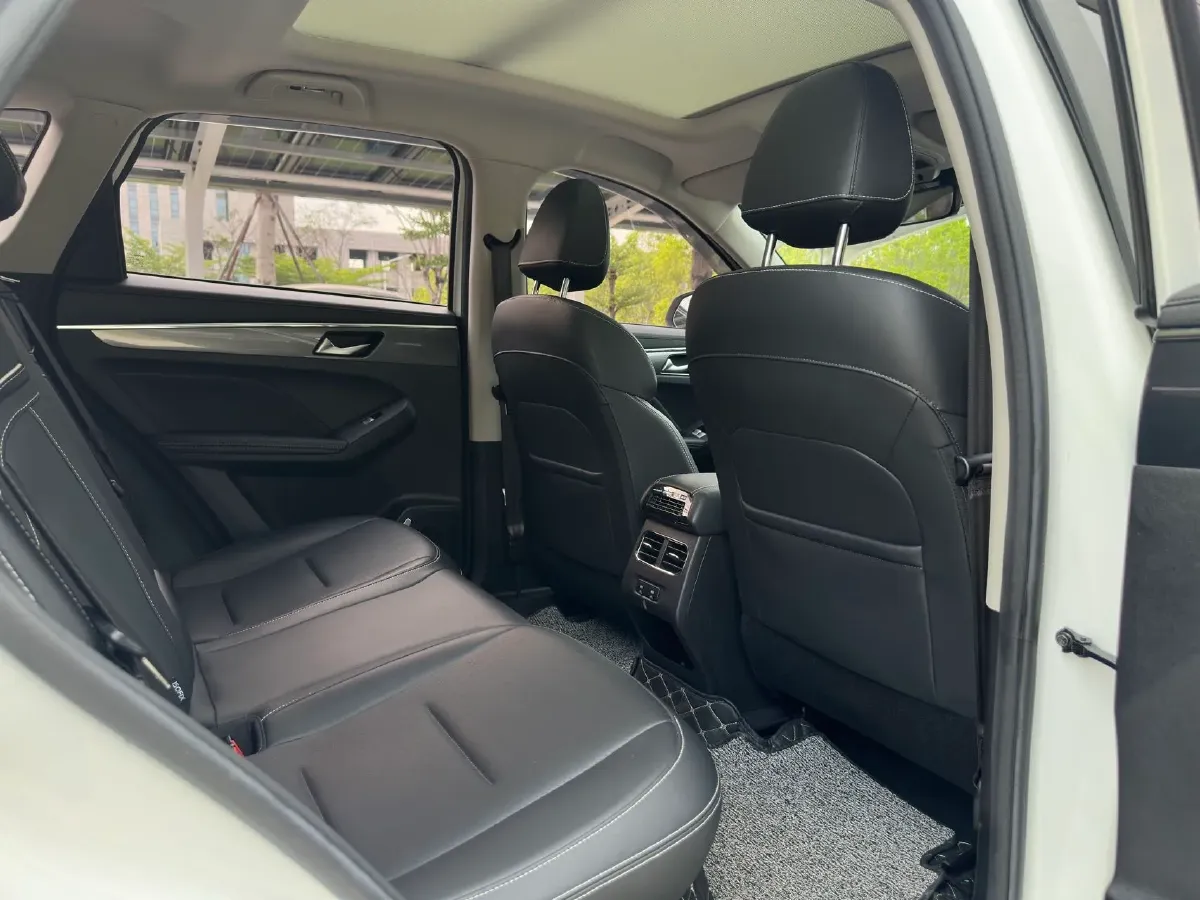 2021 Haval Jolion 1.5T 150HP L4 7DCT,autocango,china used car exporter,china ev exporter,chinese used car exporter,chinese used ev exporter