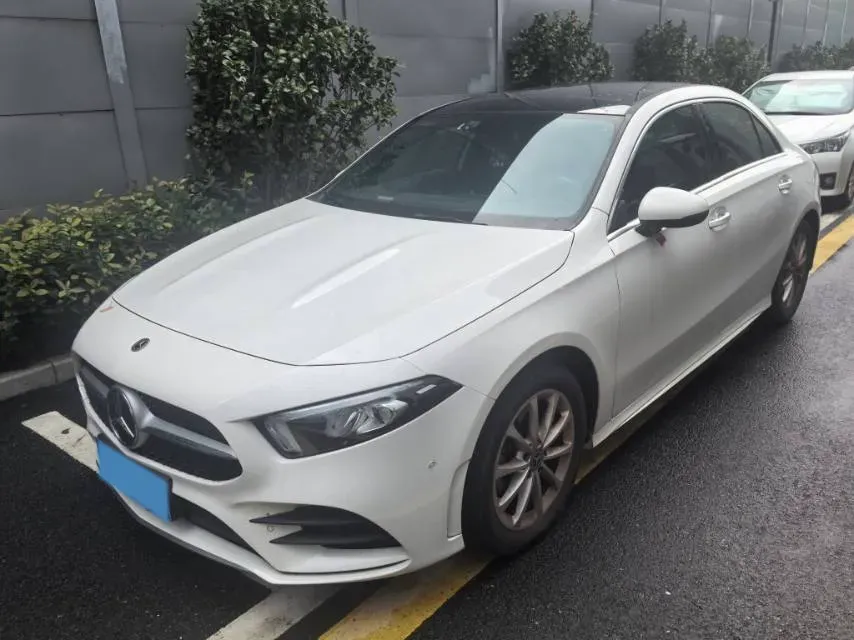 2021 Mercedes-Benz A Class 1.3T 163HP L4 7DCT,autocango,china used car exporter,china ev exporter,chinese used car exporter,chinese used ev exporter