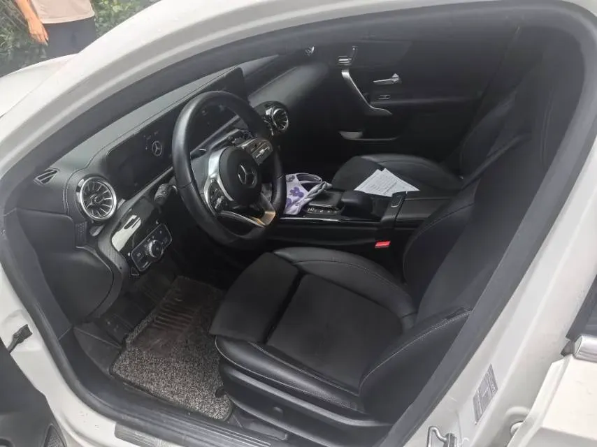 2021 Mercedes-Benz A Class 1.3T 163HP L4 7DCT,autocango,china used car exporter,china ev exporter,chinese used car exporter,chinese used ev exporter