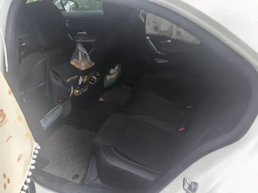 2021 Mercedes-Benz A Class 1.3T 163HP L4 7DCT,autocango,china used car exporter,china ev exporter,chinese used car exporter,chinese used ev exporter