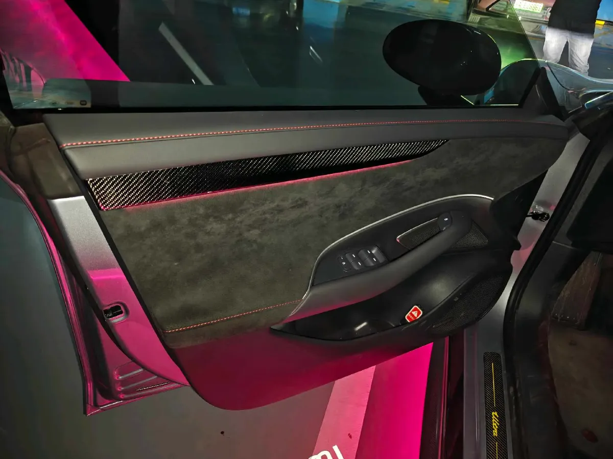 2025 MI SU7 Ultra BEV 93.7KWH,autocango,china used car exporter,china ev exporter,chinese used car exporter,chinese used ev exporter