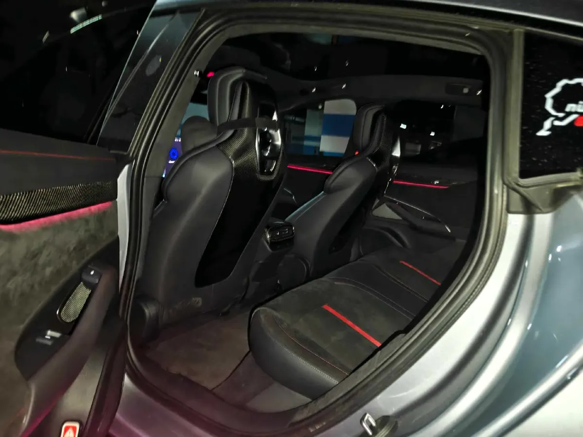 2025 MI SU7 Ultra BEV 93.7KWH,autocango,china used car exporter,china ev exporter,chinese used car exporter,chinese used ev exporter