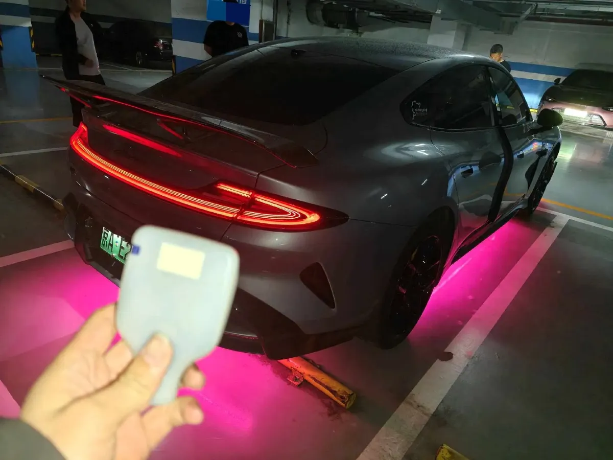 2025 MI SU7 Ultra BEV 93.7KWH,autocango,china used car exporter,china ev exporter,chinese used car exporter,chinese used ev exporter