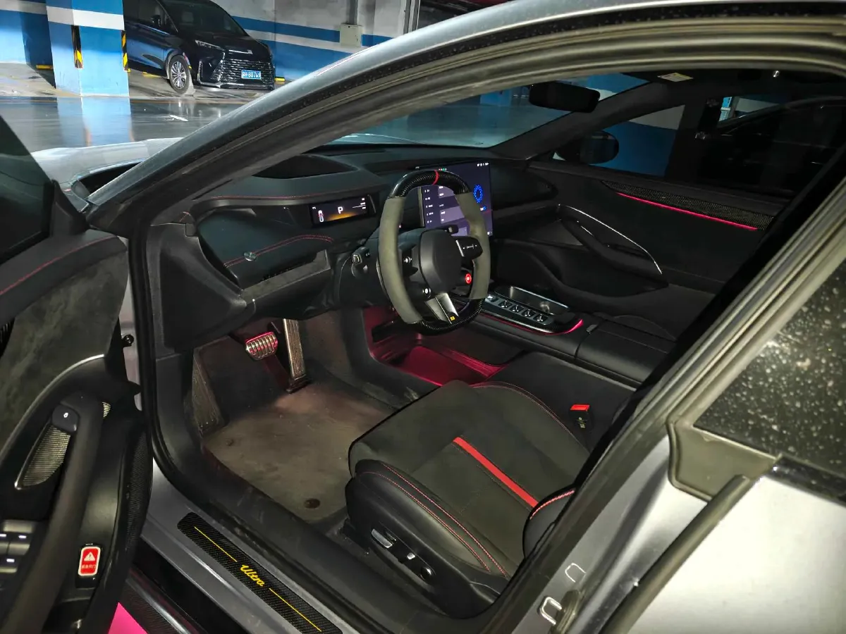 2025 MI SU7 Ultra BEV 93.7KWH,autocango,china used car exporter,china ev exporter,chinese used car exporter,chinese used ev exporter