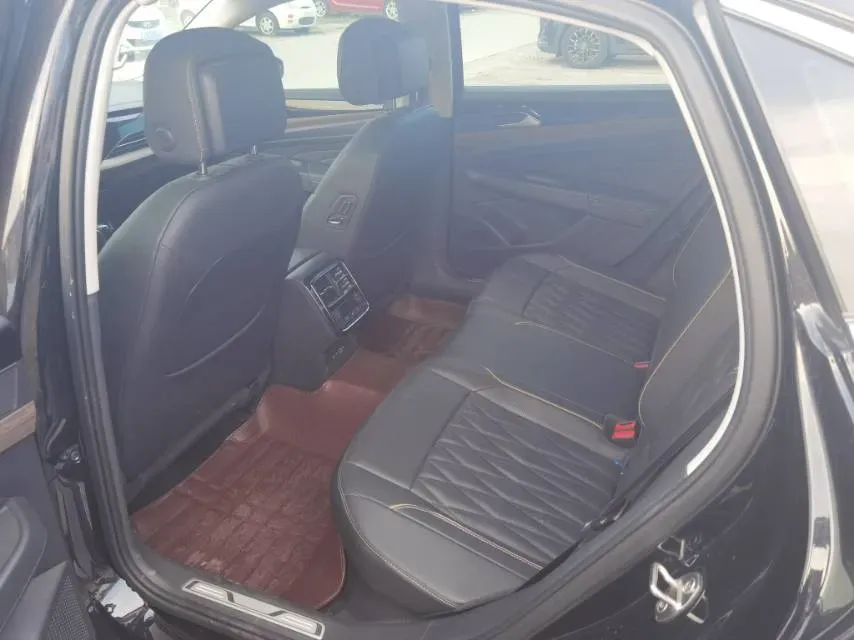 2021 Volkswagen Passat 2.0T 186HP L4 7DCT,autocango,china used car exporter,china ev exporter,chinese used car exporter,chinese used ev exporter