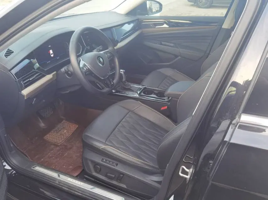 2021 Volkswagen Passat 2.0T 186HP L4 7DCT,autocango,china used car exporter,china ev exporter,chinese used car exporter,chinese used ev exporter