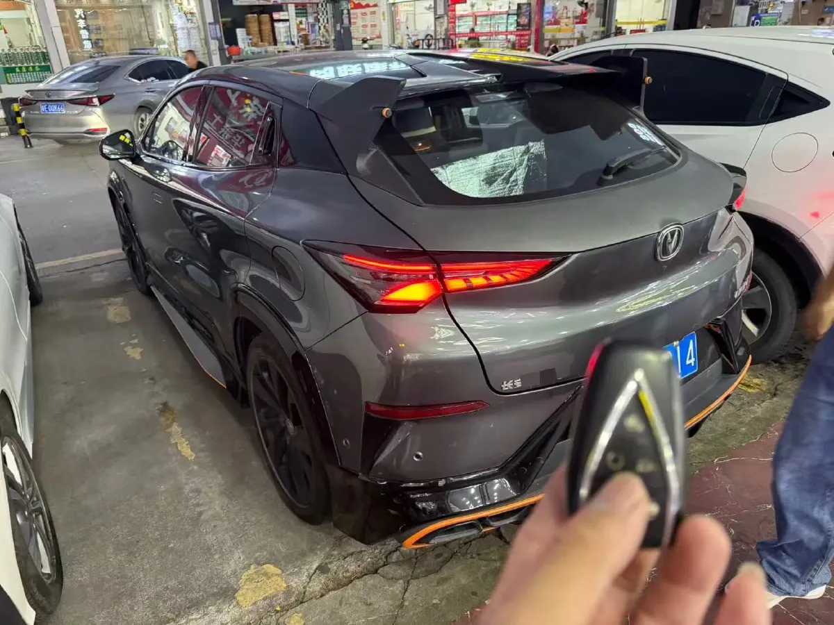 2021 ChangAn UNI-T 1.5T 180HP L4 7DCT,autocango,china used car exporter,china ev exporter,chinese used car exporter,chinese used ev exporter