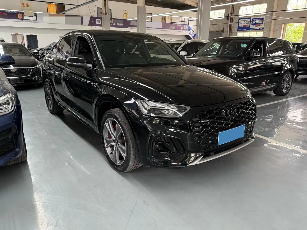 2023 Audi Q5L Sportback 2.0T 190HP L4 7DCT,autocango,china used car exporter,china ev exporter,chinese used car exporter,chinese used ev exporter