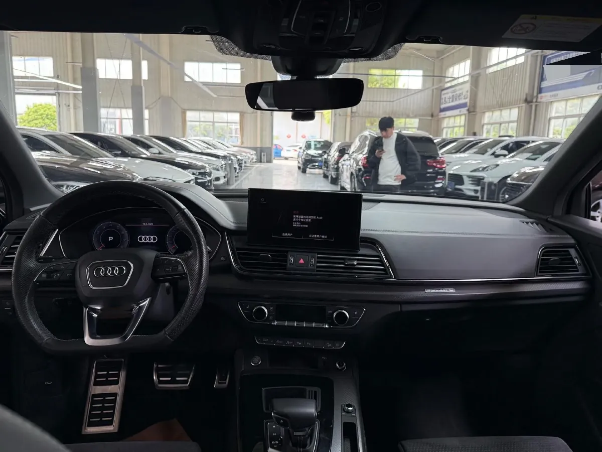 2023 Audi Q5L Sportback 2.0T 190HP L4 7DCT,autocango,china used car exporter,china ev exporter,chinese used car exporter,chinese used ev exporter